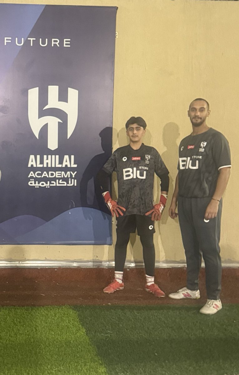 ghassanmaj20's tweet photo. تحدي جديد كمدرب حراس مرمى أكاديمية الهلال .

دعواتكم لنا بالتوفيق..💙🤍 https://t.co/g03x47d1Pk
