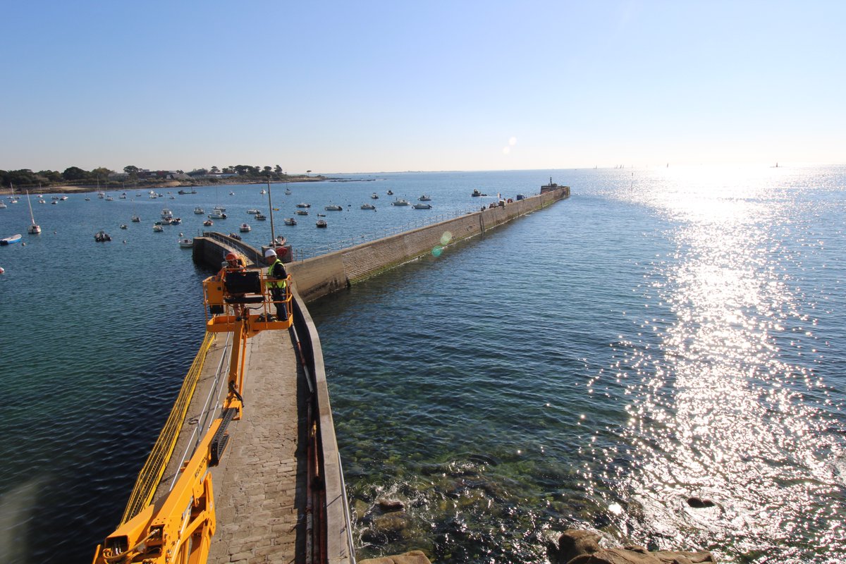 FlyUp Drone tweet media