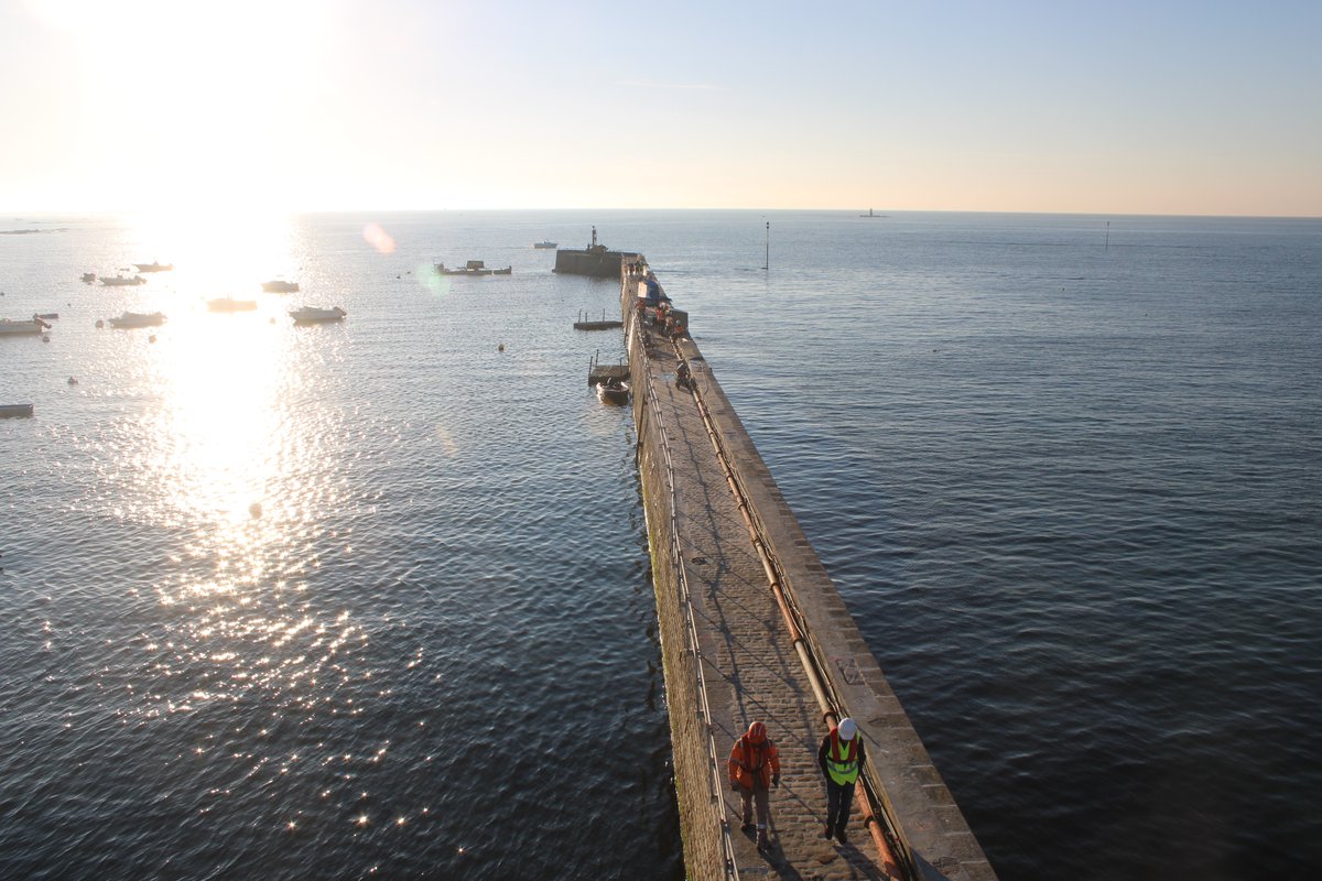 FlyUp Drone tweet media