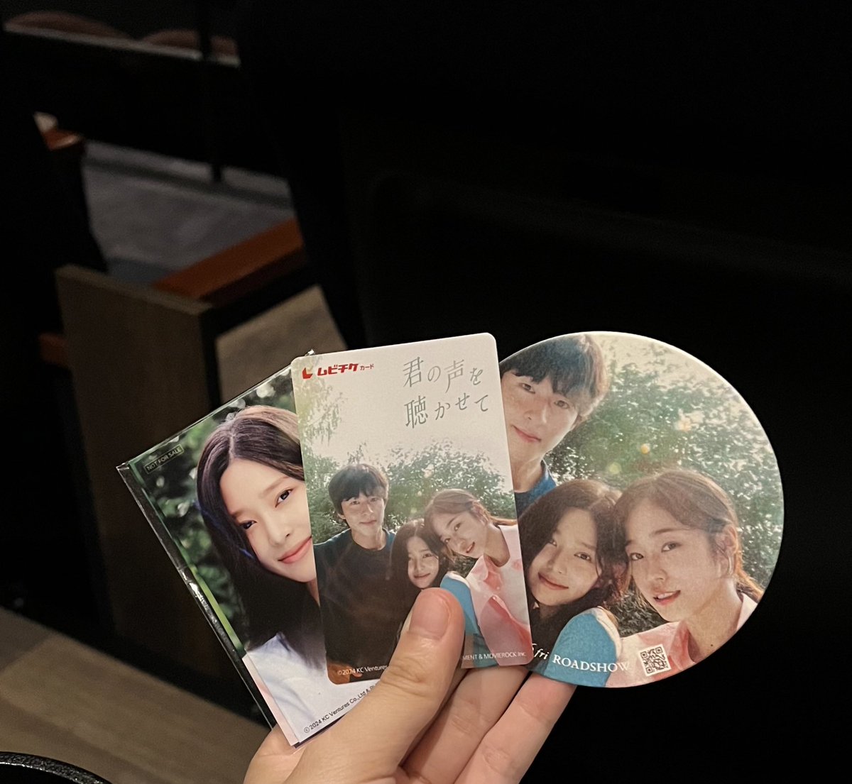 LaaJniSXNZWGoNa's tweet image. 初レイトショーで鑑賞🎥
手話で言葉はないのに、表情と動作で感情が伝わってきて気づいたら号泣してた🥲今の自分に凄く刺さった💘ミンジュ目的だったけど、本編が面白くてついつい2人の恋を応援したくなるような本当に素敵な作品でした✨
 #君の声を聴かせて