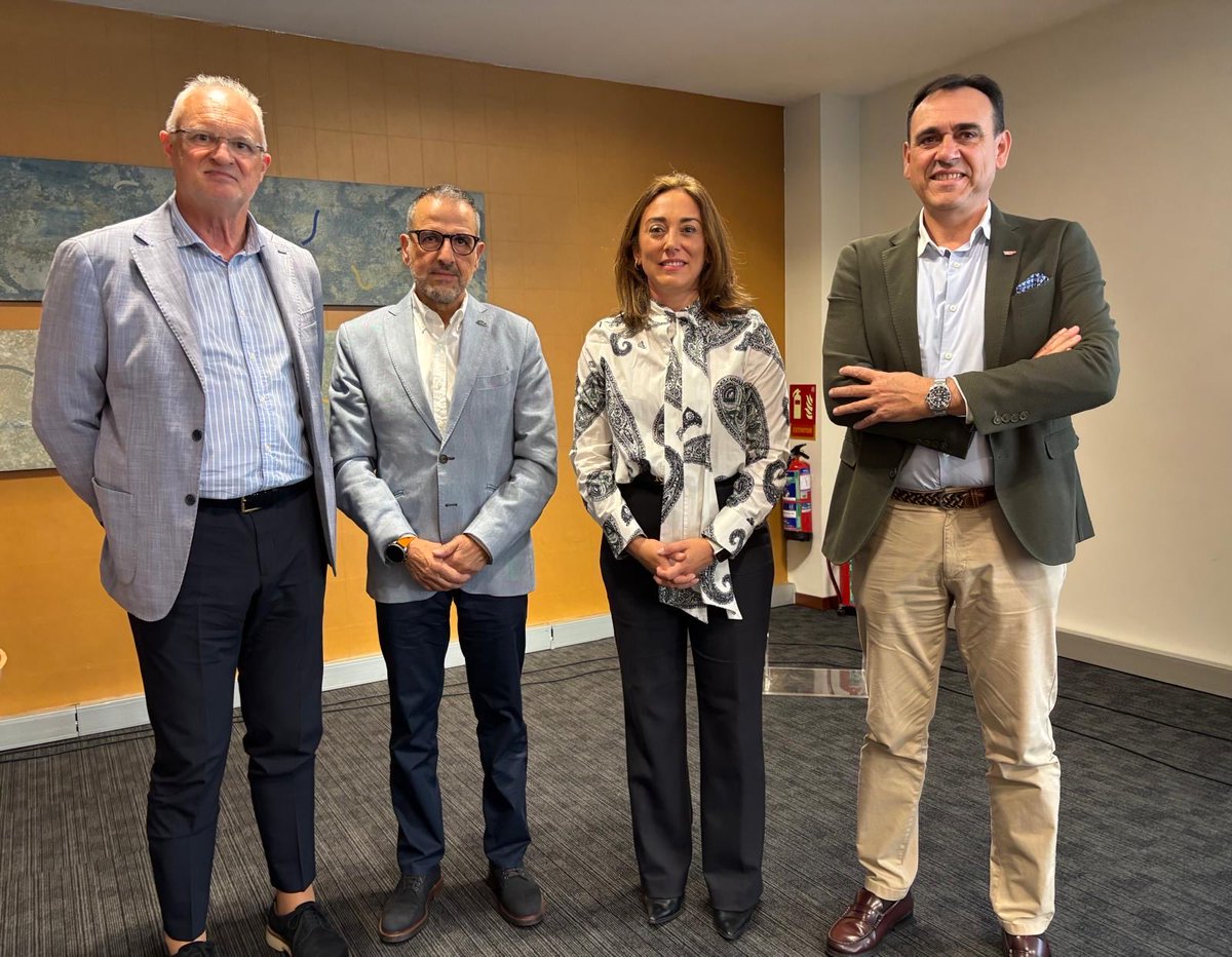 MariaGlezCorral's tweet image. Gracias a @As_Ferduero, @urcacyl y @Vitartis, por haberse sumado, al igual que 8 de las 9 diputaciones provinciales de la #CCAA, a la declaración institucional redactada junto a las #OPAs en defensa de los intereses de los agricultores y ganaderos de #CyL para la #PAC Post 2027.