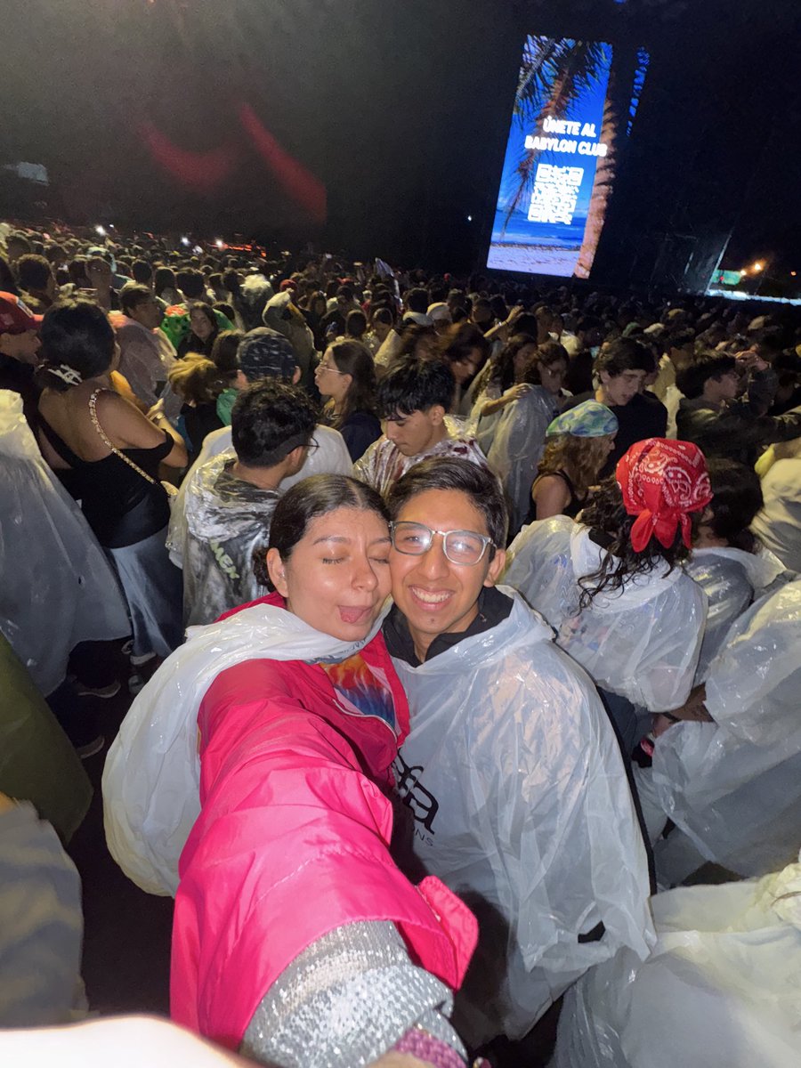 sofiacaldem's tweet image. Dannyyy ☀️🌧️🌊 con mi babyyy