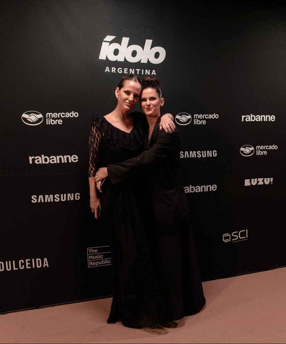 amorporvys's tweet photo. ÚLTIMAAAAAS HORAS PARA VOTAR por @valenysofiok en los @premiosidolo ! Tenemos tiempo hasta las 22h. A COPAR EL FORMULARIO !
Recuerden las dos categorías: EMPRENDIMIENTO > #ProyectoMilo
PODCAST > #EspacioSeguro - #valenysofi .
https://t.co/T0Bly2TG2P https://t.co/T5RC46ivic