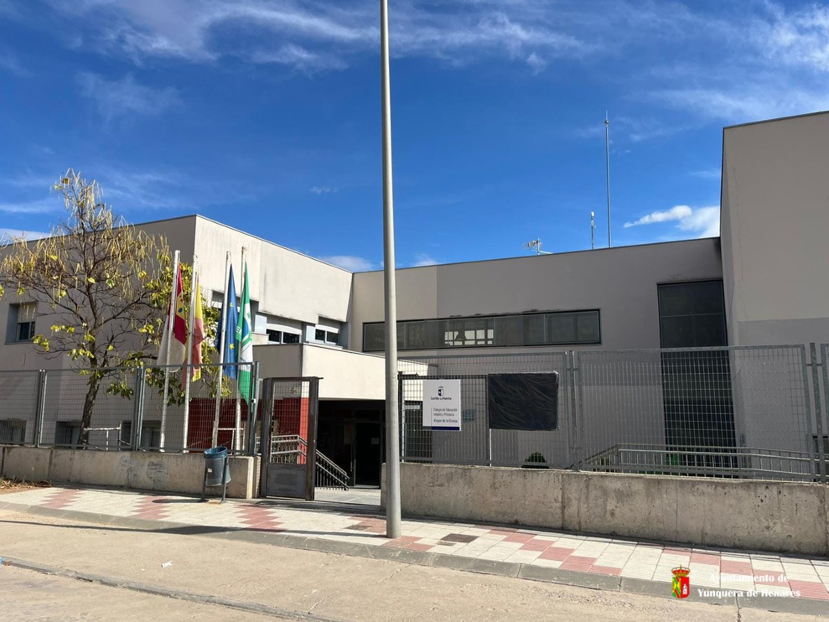 El Ayuntamiento de Yunquera de Henares refuerza su 𝗰𝗼𝗺𝗽𝗿𝗼𝗺𝗶𝘀𝗼 𝗰𝗼𝗻 𝗹𝗮 𝗲𝗱𝘂𝗰𝗮𝗰𝗶𝗼́𝗻 𝘆 𝗹𝗮 𝗶𝗻𝗳𝗮𝗻𝗰𝗶𝗮 𝗰𝗼𝗻 𝗻𝘂𝗲𝘃𝗮𝘀 𝗶𝗻𝘃𝗲𝗿𝘀𝗶𝗼𝗻𝗲𝘀 en los centros educativos.

f.mtr.cool/iciynwtrha

#YunqueraEsEducacion 📚
#YunqueraSonServicios 🇨🇬