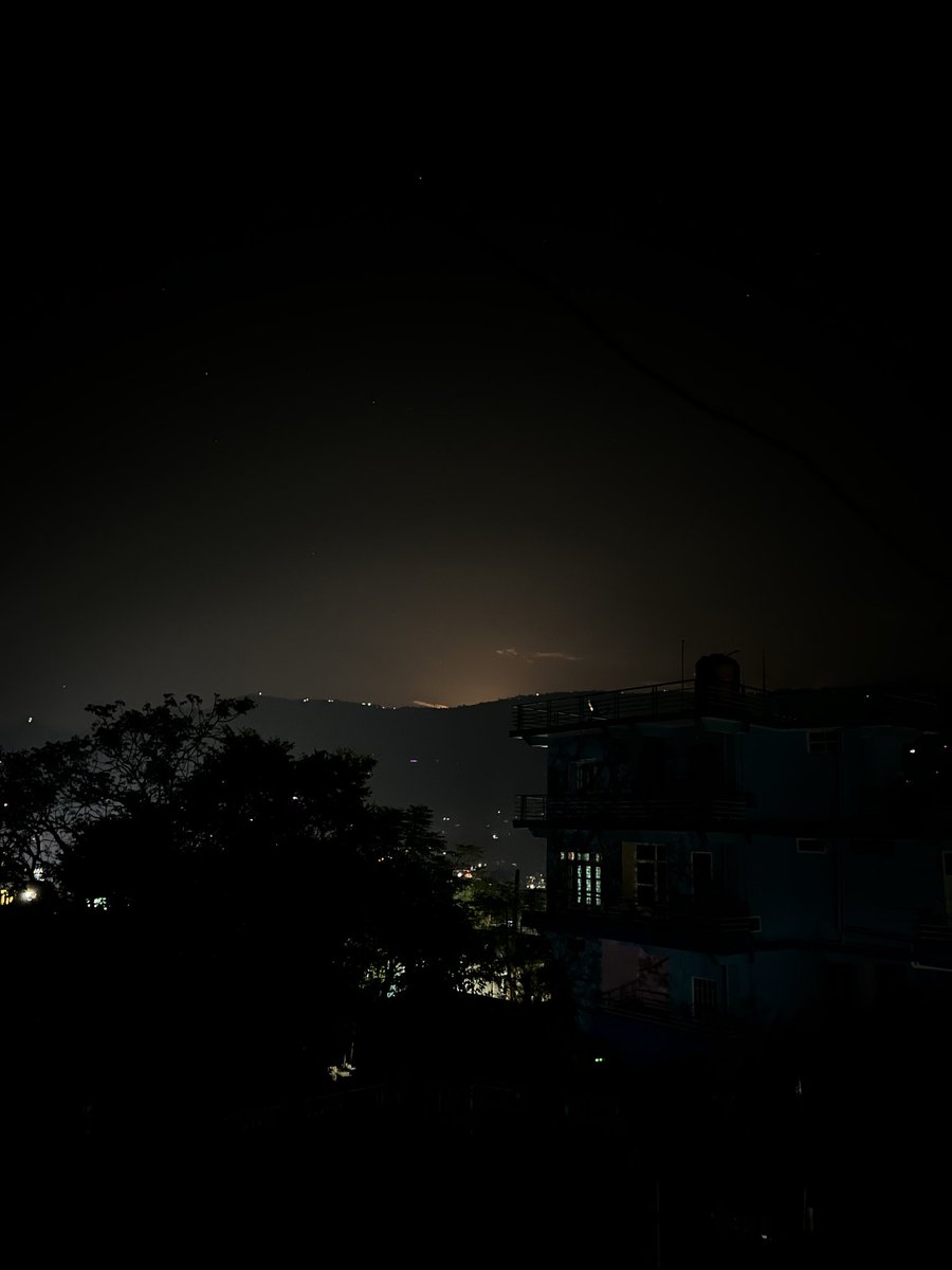 Ladies log ... yeh nikalne wala hai 😝