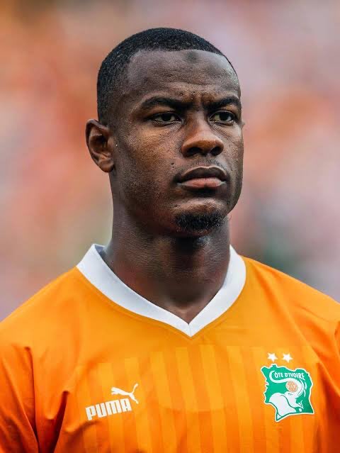 RomaSpace_eu's tweet image. Panchina per Evan #Ndicka nella vittoria 7-0 della Costa d’Avorio contro le Seychelles.