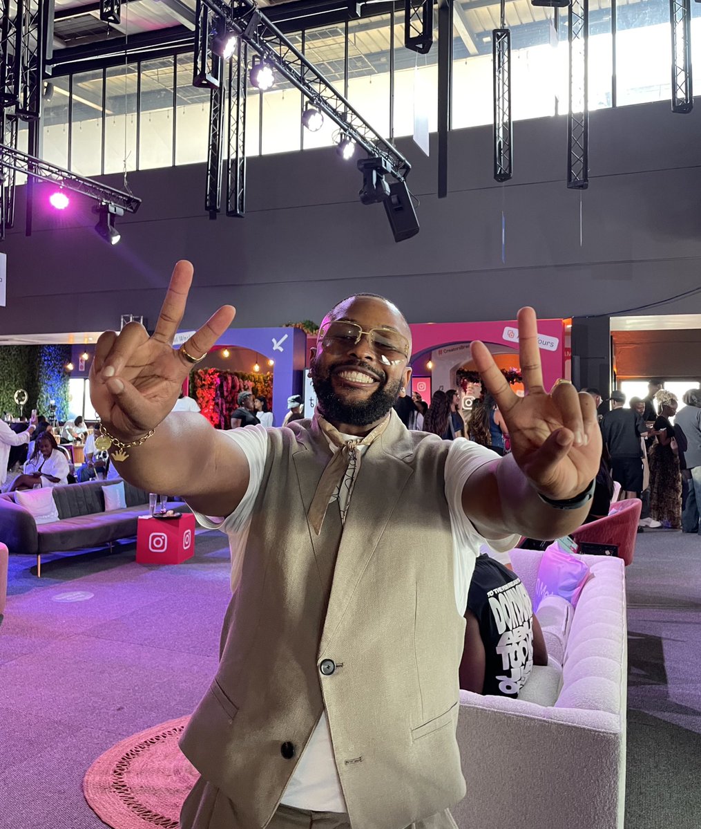 . @xtremmedj spent the afternoon out at the <a href="/Meta/">Meta</a> Creator Braai with some of our faves! 
Keep an eye on our socials to see what we got up to! 🤳
#MetaCreatorBraai