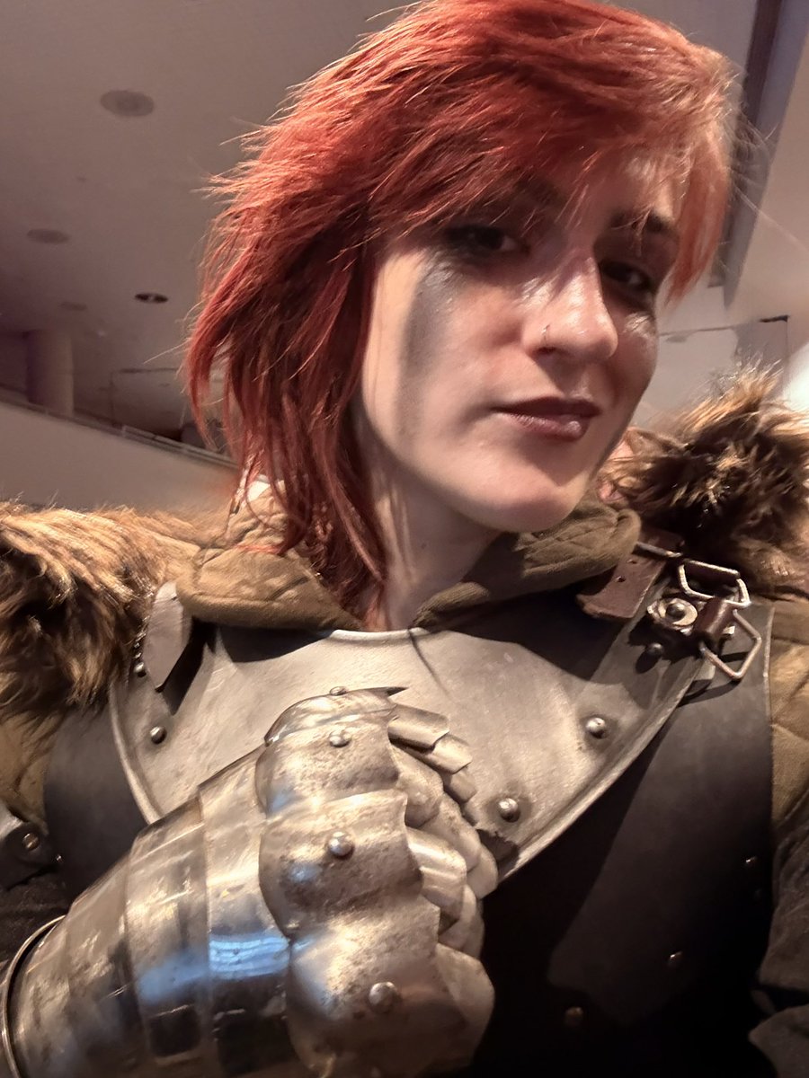 #NYCC  cosplay sneak peek 🗡️
if you see me come say hi!!
