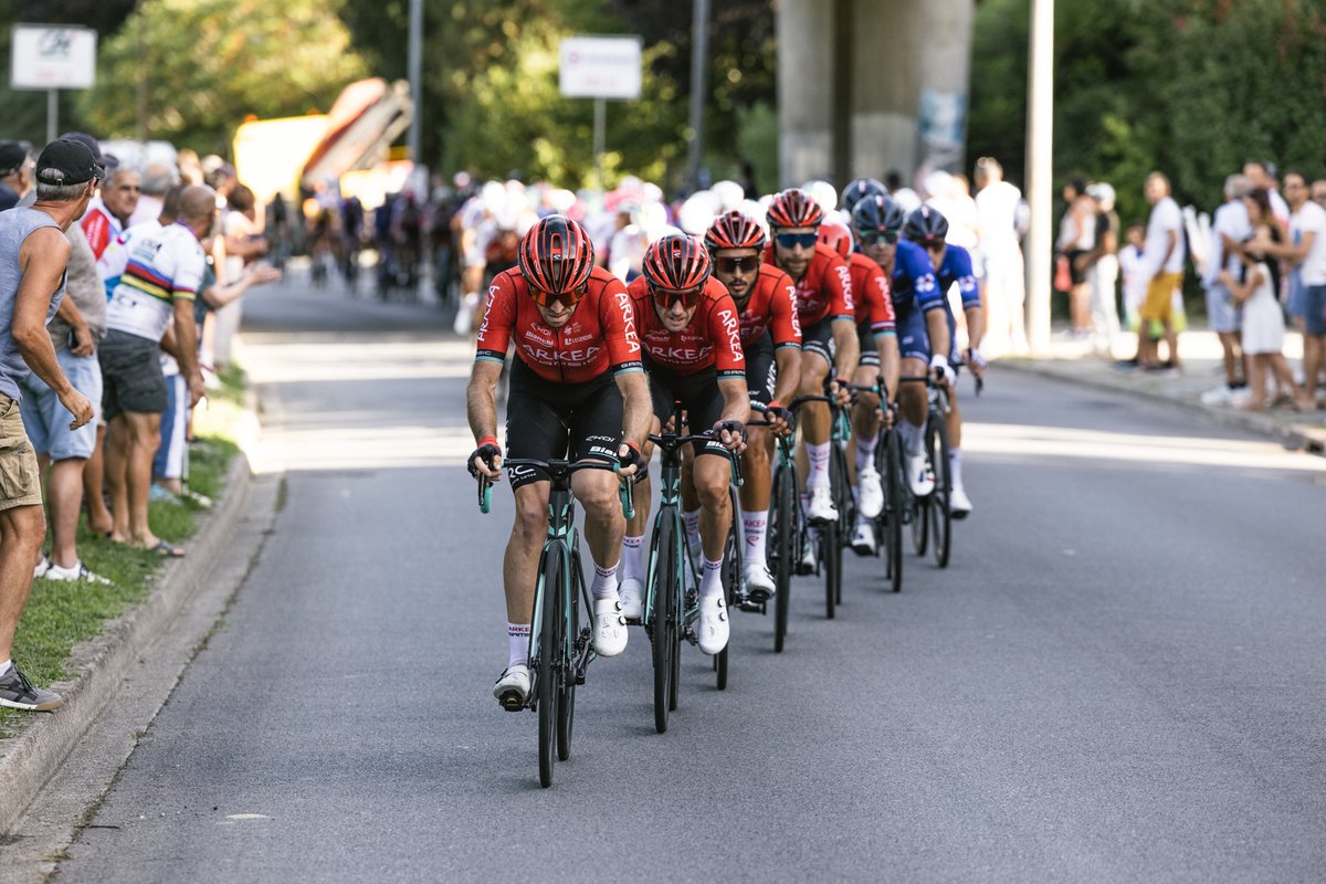 🚴‍♂️ Dernière étape de la Coupe de France de #cyclisme !
Le #TourdeVendée s’élance ce samedi 11 octobre sur 200 km.
Qui succèdera à Arnaud Démare, vainqueur 2023 ? 🔥
📺 Rendez-vous à 15h30 en direct sur france.tv et France 3.
👉 france3-regions.franceinfo.fr/pays-de-la-loi…