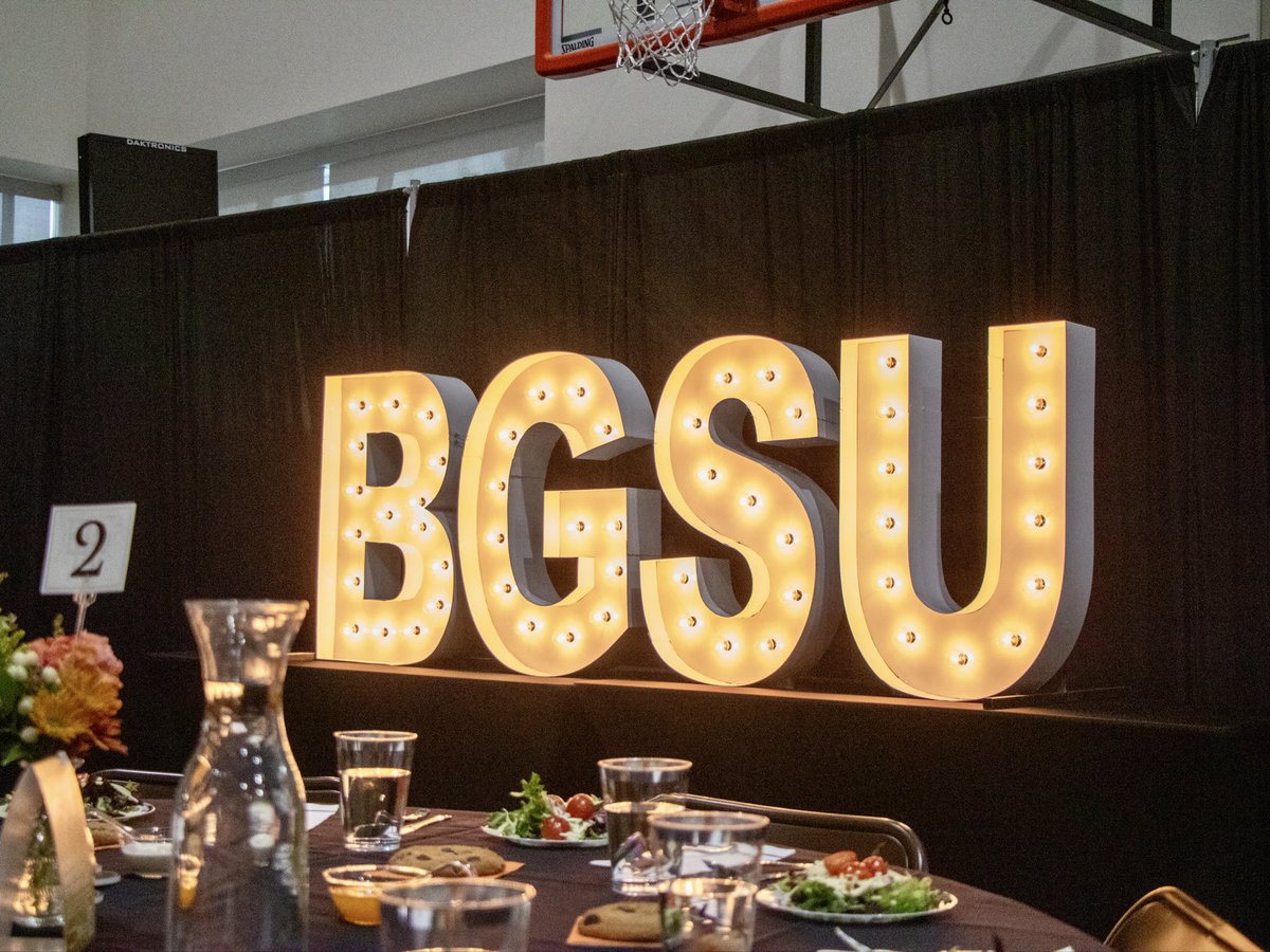 Forever grateful for our Falcon Family.🧡 

Thank you to everyone who came to our Tipoff Dinner with Coach Dawn Staley. 

Nights like these remind us why we do what we do.

#AyZiggy | #EarnIt