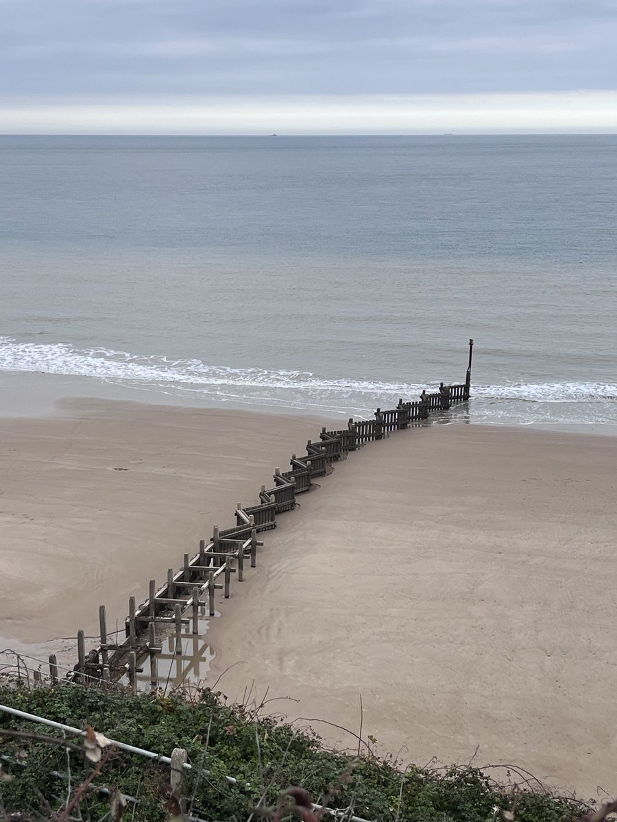 Milhart66Ken's tweet image. Good evening everyone. Arrived at our accommodation in Norfolk this afternoon so then had a wander down to the sea - as you do. #seaview