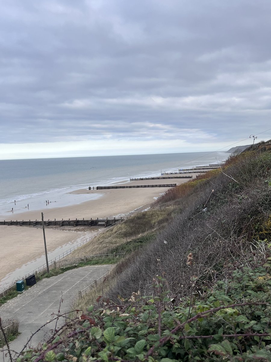 Milhart66Ken's tweet image. Good evening everyone. Arrived at our accommodation in Norfolk this afternoon so then had a wander down to the sea - as you do. #seaview