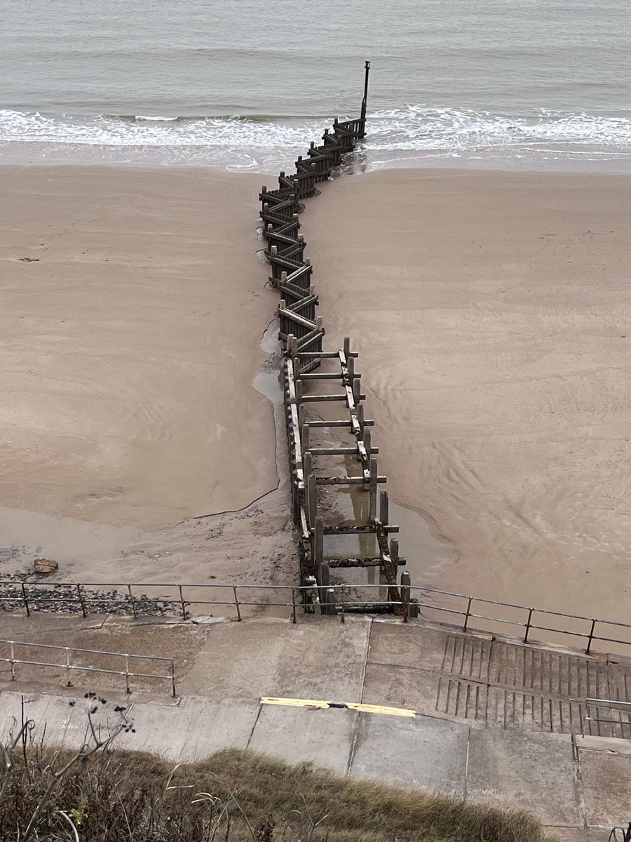 Milhart66Ken's tweet image. Good evening everyone. Arrived at our accommodation in Norfolk this afternoon so then had a wander down to the sea - as you do. #seaview