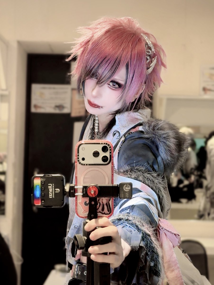 doku_suu's tweet image. V系みたいな見た目だけどアイドルしてます。