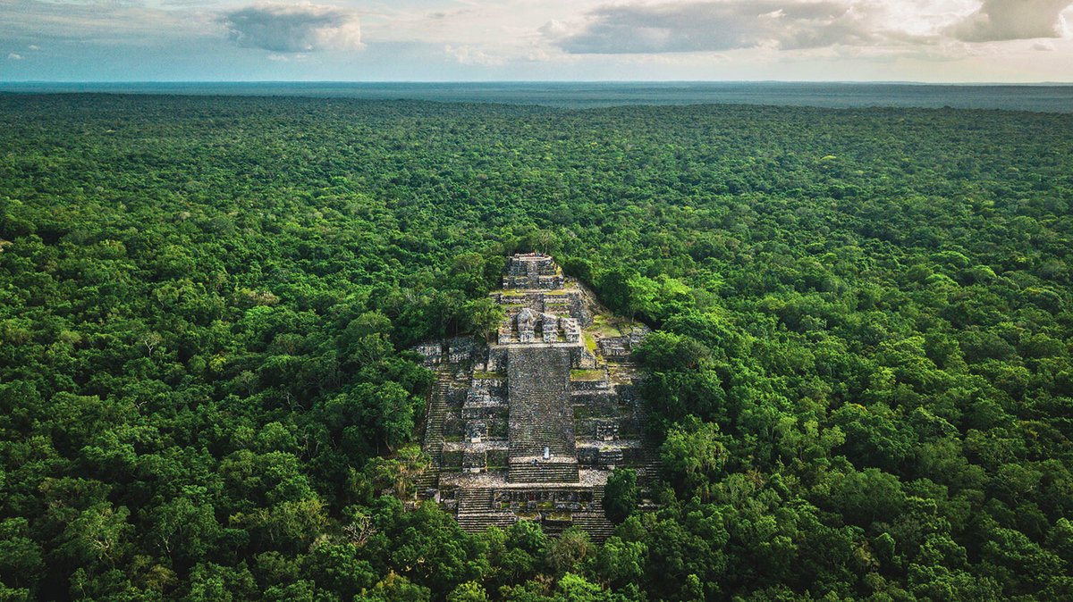 archaeologymag's tweet image. When the Maya Kaanul, or Snake, Dynasty reigned, queens dressed in masculine garb, waged wars, and played power politics. In the seventh century A.D., Lady Six Sky brutally crushed rebellions from her stronghold at Sa’aal.

archaeology.org/issues/january…