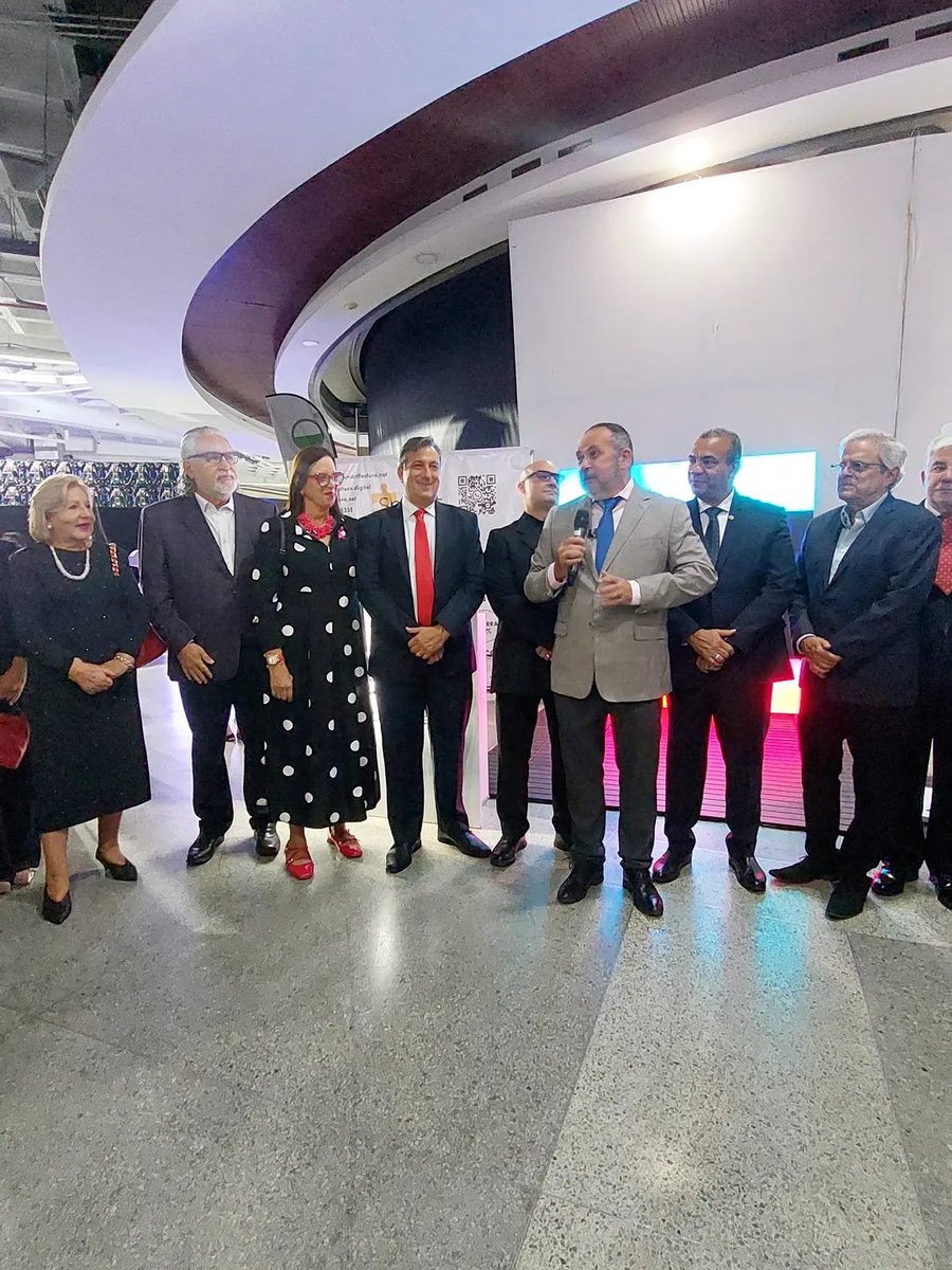 #Repost Binario Internacional | ✨️Gran día el de ayer en la inauguración de uno de los principales eventos empresariales de <a href="/consecomercio/">Consecomercio</a> denominado Trasciende desde los espacios del Centro Comercial Líder, en Caracas.

✨️Participamos en representación de @cavedatos y Citic