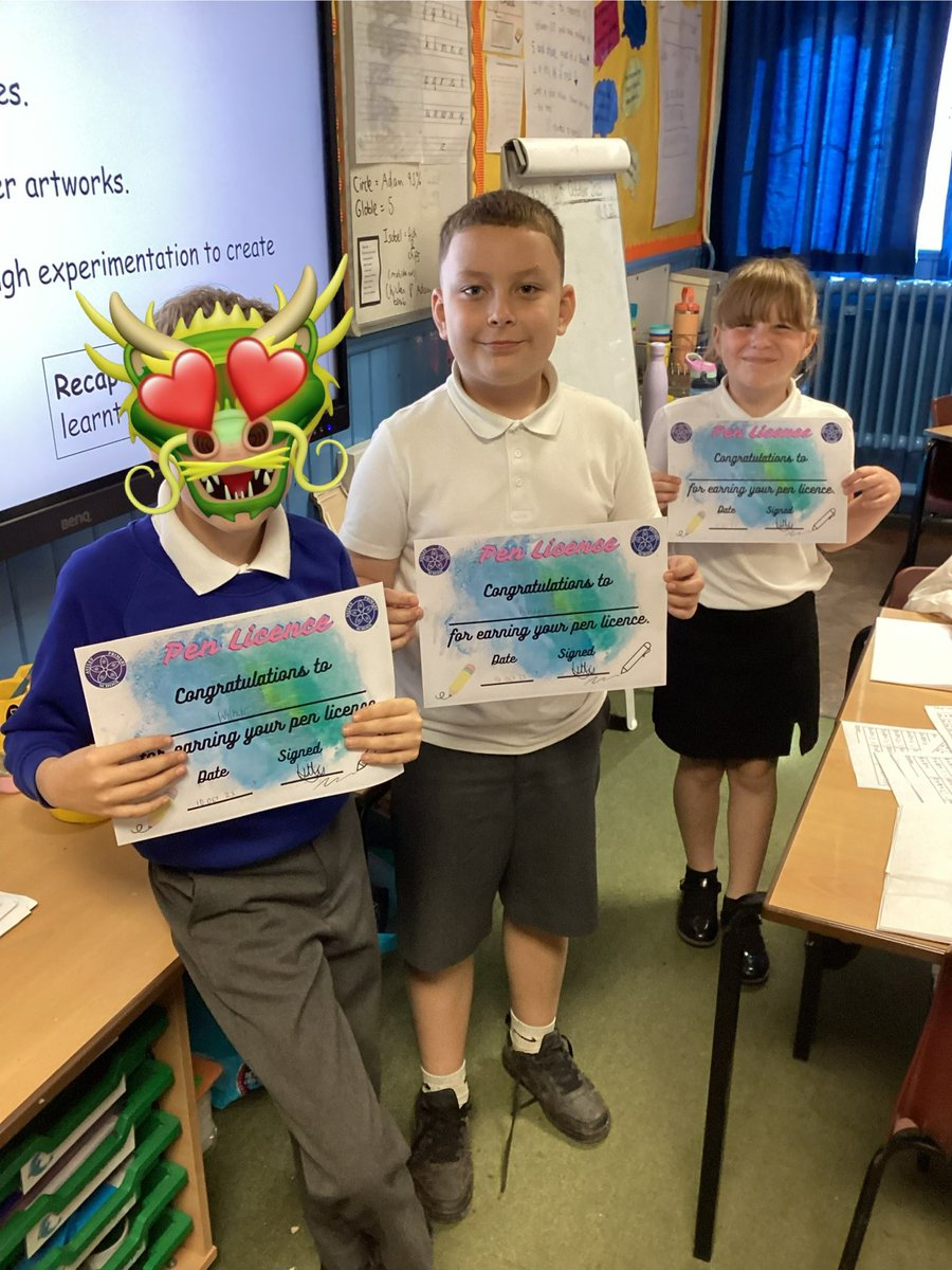 astley_primary4's tweet image. More pen licences awarded today! Great effort and determination from this trio! 🙌🏻✍🏻 #presentation #precision #pride @Astley_Primary