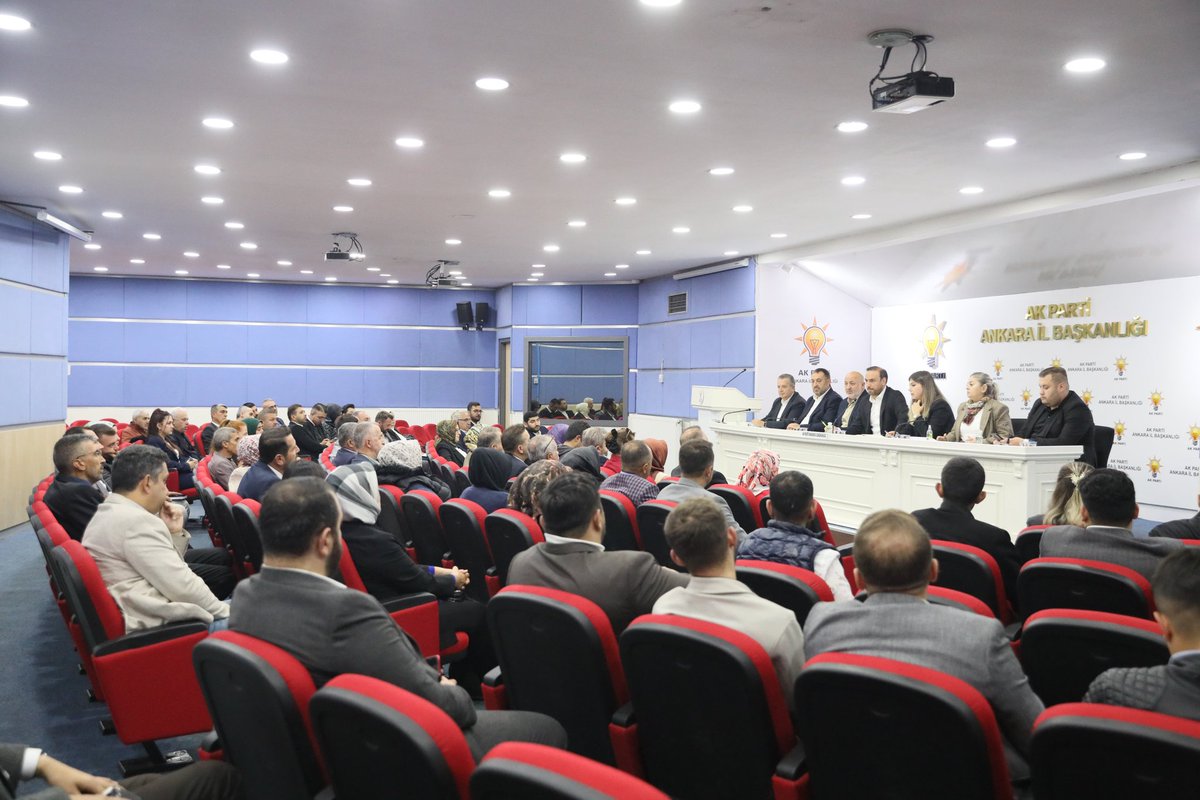 25 İlçe 3 Kademe Teşkilat Başkanlarımızla olağan toplantımızı gerçekleştirdik.
3 kademe, tek yürek, tek hedef!
İnancımız net, istikametimiz belli.
Türkiye Yüzyılı’nı inançla ve alın teriyle biz inşa edeceğiz. 🇹🇷