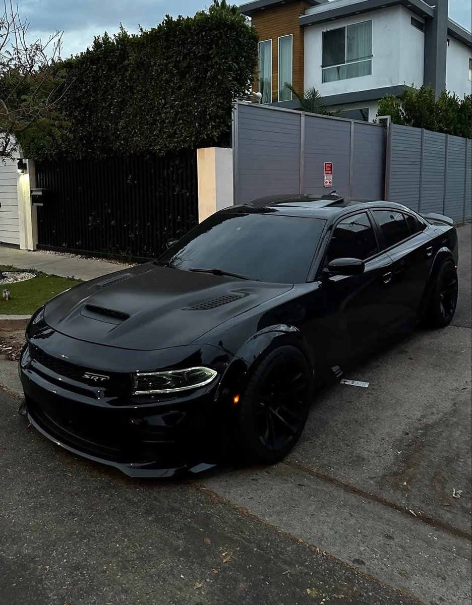 CarCultureCC's tweet photo. Dodge Hellcat SRT 🐈‍⬛ https://t.co/yTOj2dFV0E