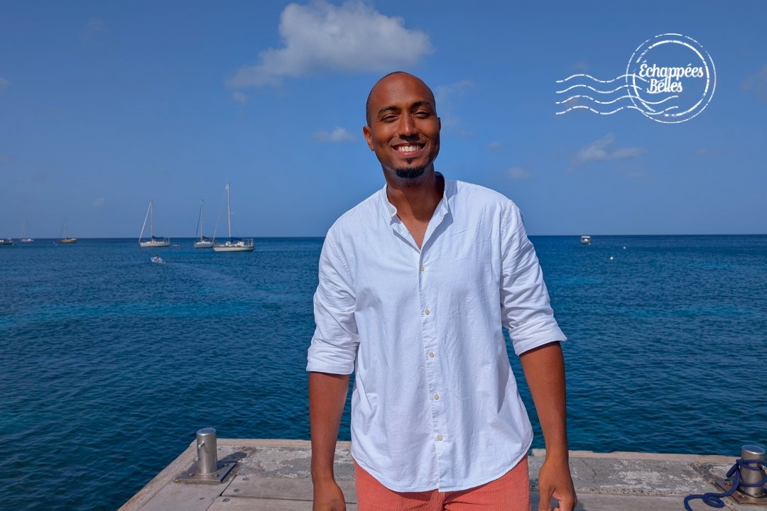 Ce soir, Brice Laurent Dubois vous emmène en #Martinique dans des Echappées Belles inédites, à 21h sur France 5 !

Pour revoir l'émission #EchappéesBelles, c'est sur <a href="/FranceTV/">France tv</a>➡️bit.ly/EchappeesBelle…
<a href="/servicePresseF5/">France5servicepresse</a> <a href="/Francetele/">France Télévisions</a>