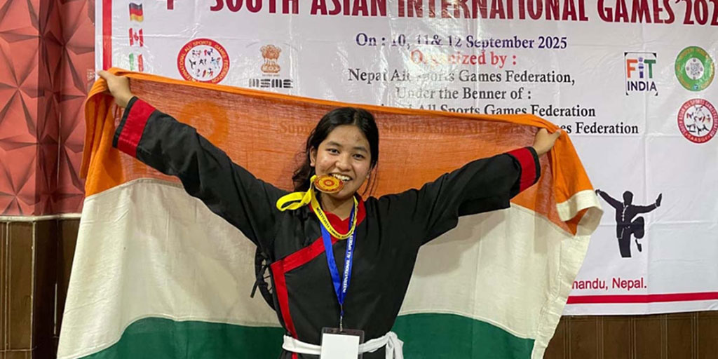 SalMissions's tweet image. The South Asian Intl Games were held in Kathmandu, Nepal last month. Students from #DonBosco Sports Academy demonstrated remarkable strength &amp;amp; discipline by winning an amazing 8 gold medals in the art of Shaolin Kung Fu! 🥋💪🥇
#SouthAsianGames #ShaolinKungFu #sportscompetition