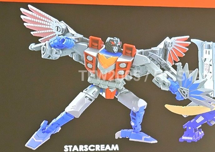 JAXORCIST2's tweet image. They've worked the fuck out of that kingdom airazor mold oh my god