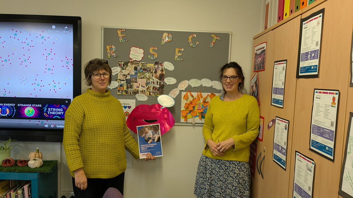 #HelloYellow <a href="/YoungMindsUK/">YoungMinds</a> Raising awareness <a href="/BridgePRU/">BridgeAlternativePRU</a> #uncrc Article 24