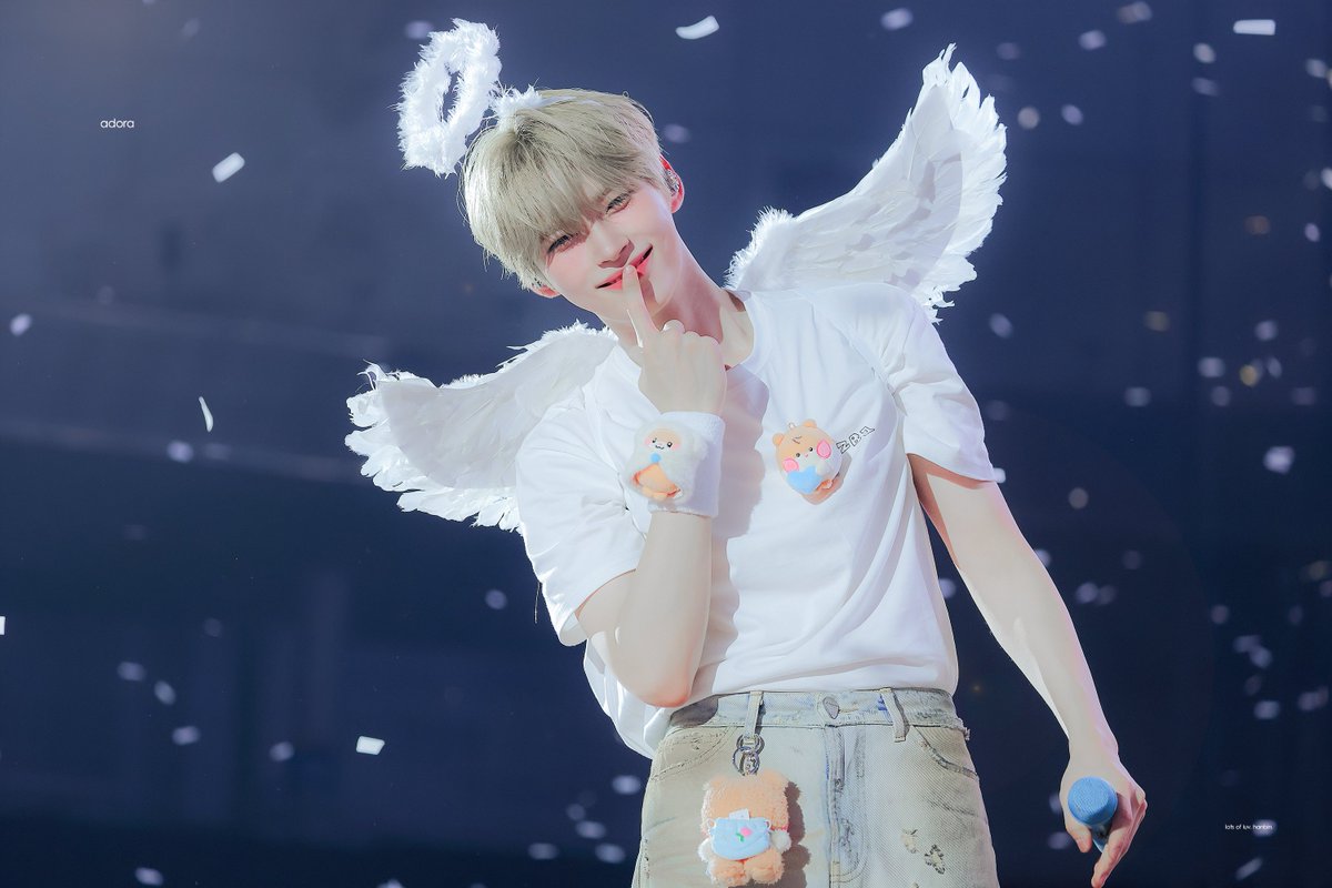 251005 🪽🤍🪽🤍
#성한빈 #SUNGHANBIN #ソンハンビン
#제로베이스원 #ZEROBASEONE #ZB1