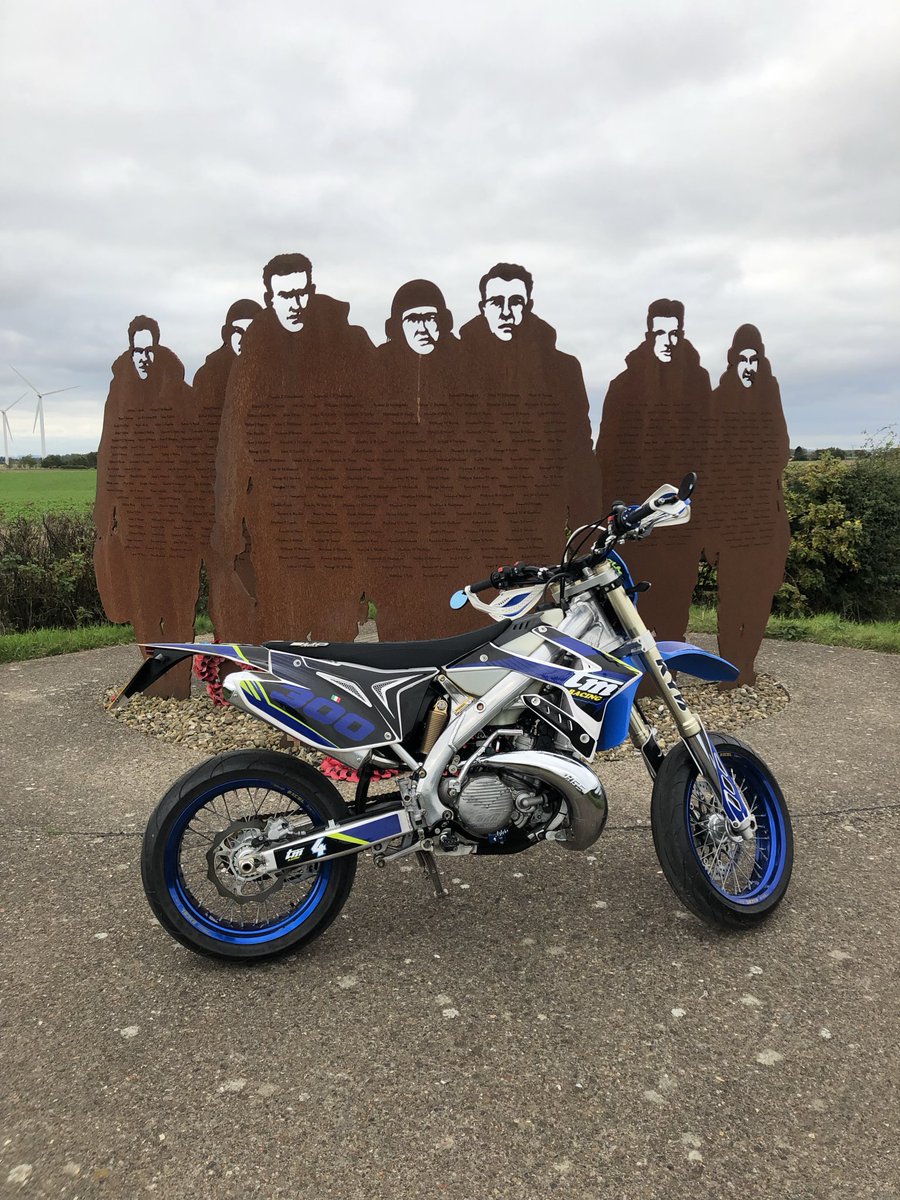 duncan_vincent4's tweet image. Out Out👋👋 158 Squadron memorial #strengthinunity