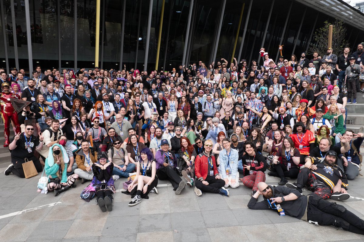sharmander29's tweet photo. @PAXAus Day 1 was filled with all the love 🥹 I found my people at @anzcreators meet up, saw @crunchyroll's Chainsaw Man display (I did try to take Pochita home, with no luck) &amp; relaxed in the AFK room (huge shout out to @beyondblue for the cozy setup &amp; kind staff 🧡)! https://t.co/ROax1CF28c