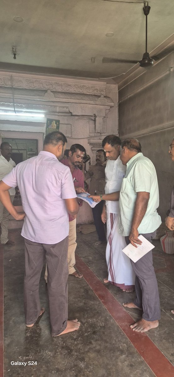 அருள்மிகு விக்கிரம சோழீஸ்வரர் கோயில், மானூரில் திருப்பணிகளை அறங்காவலர் குழுத் தலைவர் மற்றும் இணை ஆணையர் ஆய்வு செய்தனர்