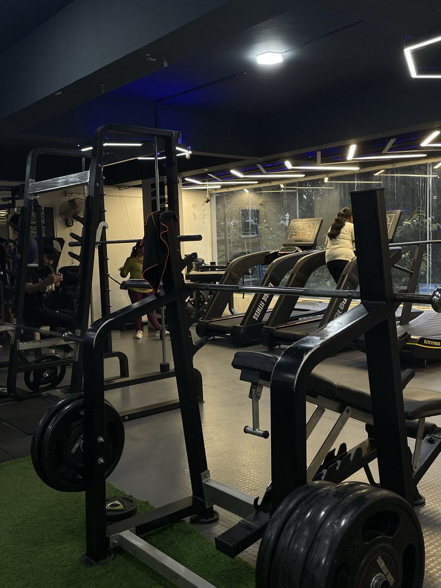 KashifShaghaf's tweet image. The best 2 hours of the day decide the rest of your 22. Use them wisely.
#gym #coding