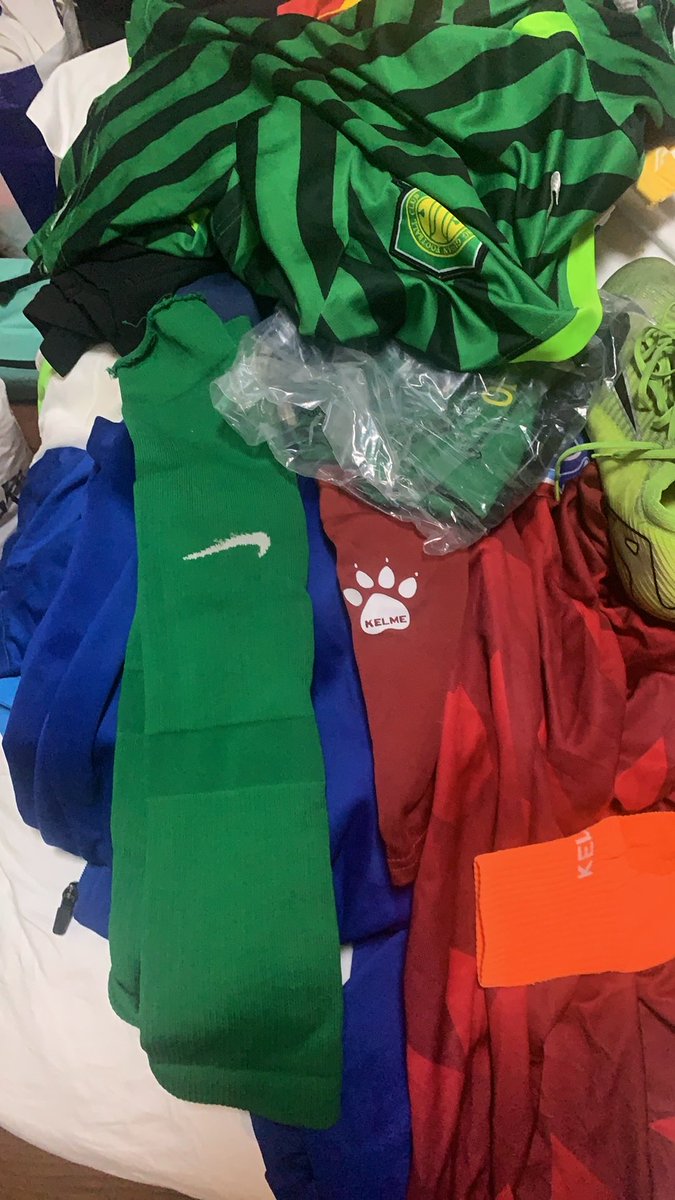 粉丝豪掷千金再买一批 要求买梯队学生的 安排