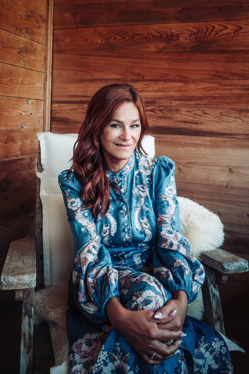 Ihr Lieben,

am Montag wartet eine ganz besondere Überraschung auf Euch … 🤫 Seid gespannt! 🤗❤️

Euch allen ein tolles Wochenende ☀️🍁

Eure Andrea 😘

#AndreaBerg