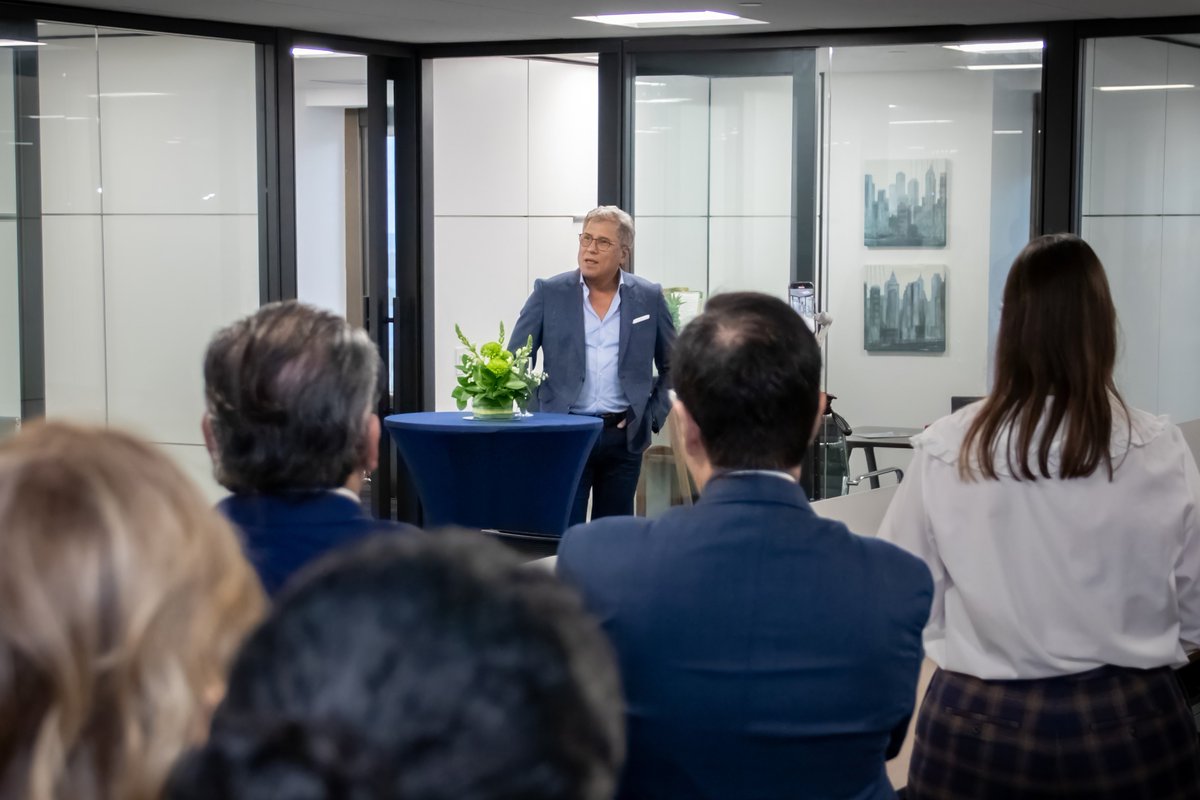 AcfGroup's tweet image. We’ve settled into our new office space in Miami’s Financial District — the best area to keep growing and connecting with our clients. 

We celebrated the move with a cocktail among friends, clients &amp;amp; partners. Exciting times ahead for ACF Group! 

#ACFGroup #FinancialDistrict