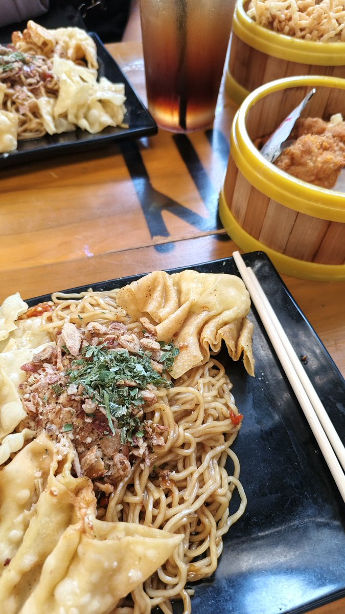 magicallife__'s tweet photo. @tanyakanrl nyam-nyam😋 https://t.co/wezwbfQ2yi