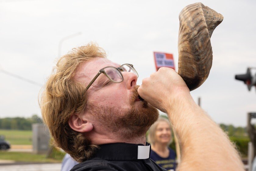 oboyle_kathleen's tweet image. Not a Priest. He’s a political activist who refused to remove himself from Federal Property.