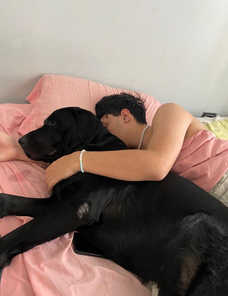 me levanté a mear y de la nada me cambió ? lo peor es que creo que el todavía NO se dio cuenta que no soy yo