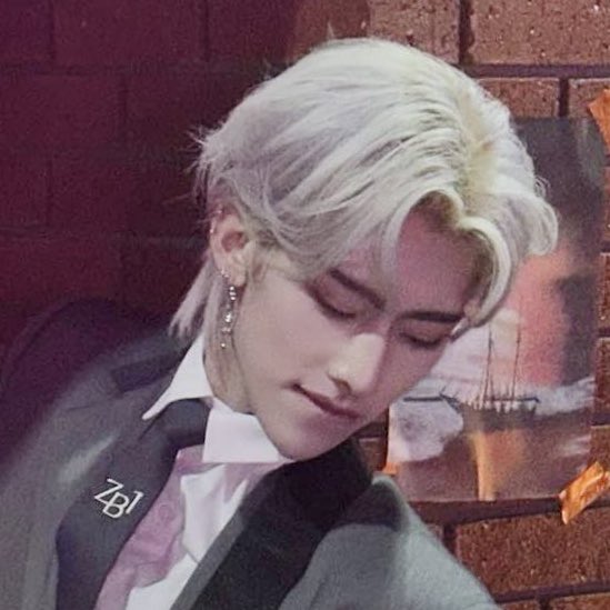 리키 입꾹할 때 고양이력 미침 &gt; &lt;