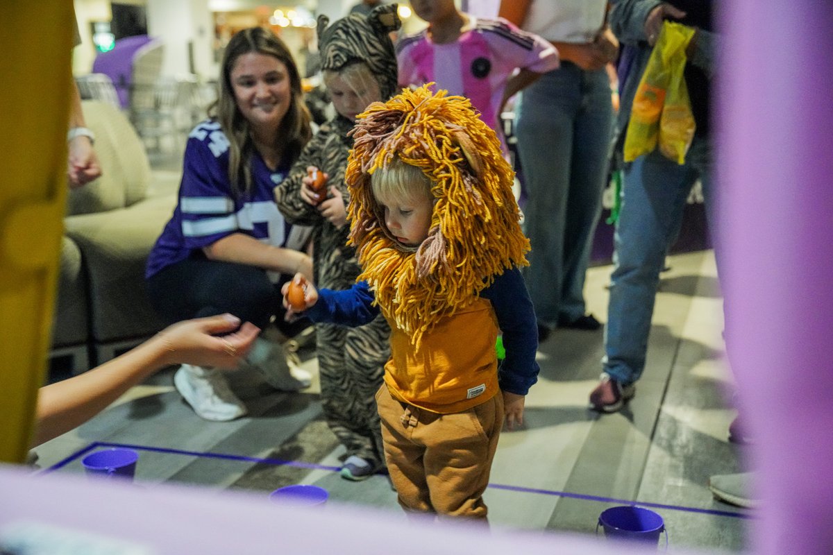 Lots of kids. Lots of candy. Pics from the Children's Carnival.
#KStateHC