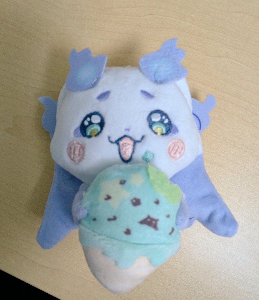届いたちょま、メロコさんに表情似ててエモモモモ