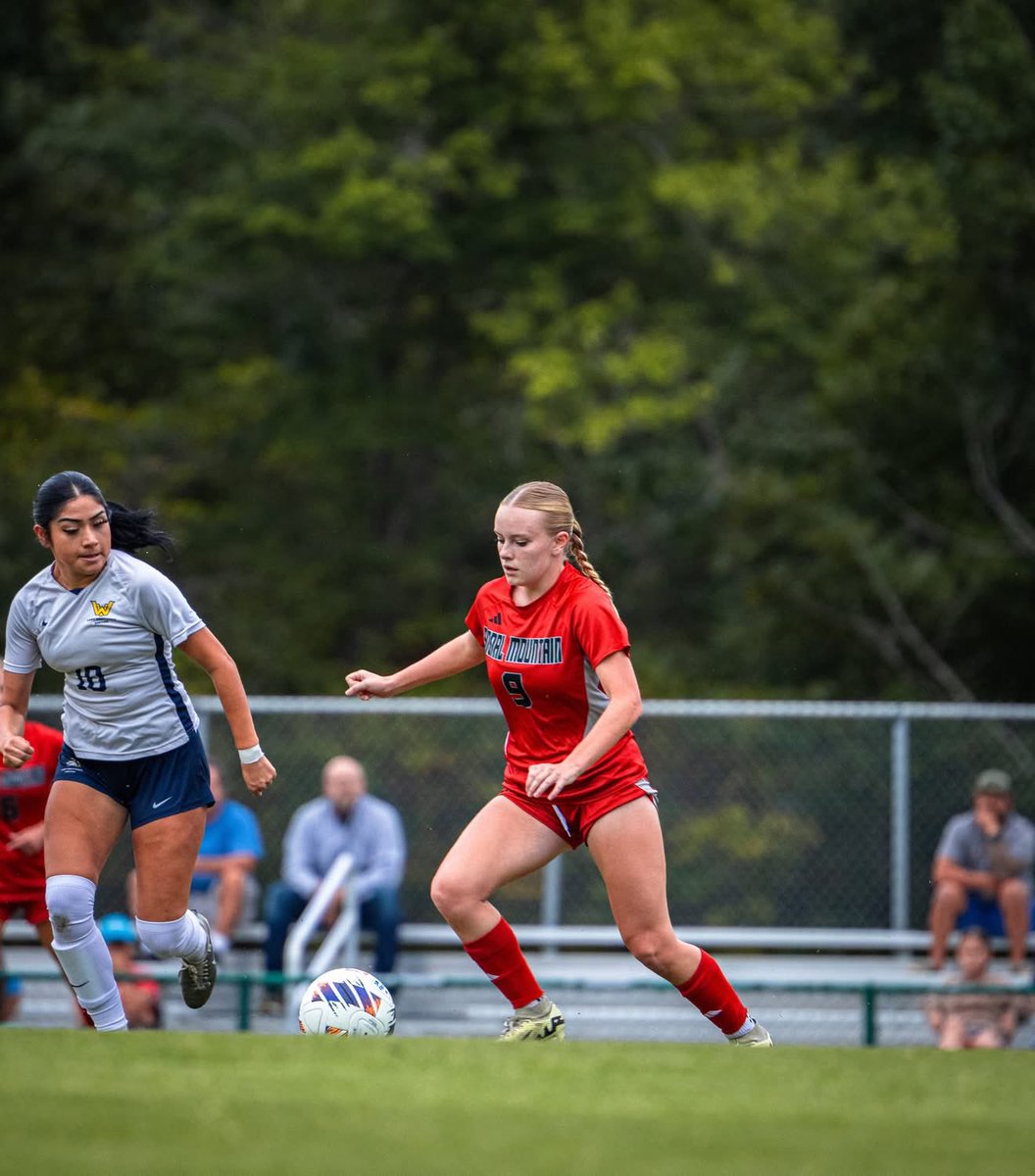 ⚽️👩🏼‍🎓A solid win to end the regular season! And congratulations to the 8 seniors!! 
🗓️Next week is district tournament so come support if you are in town 🙌