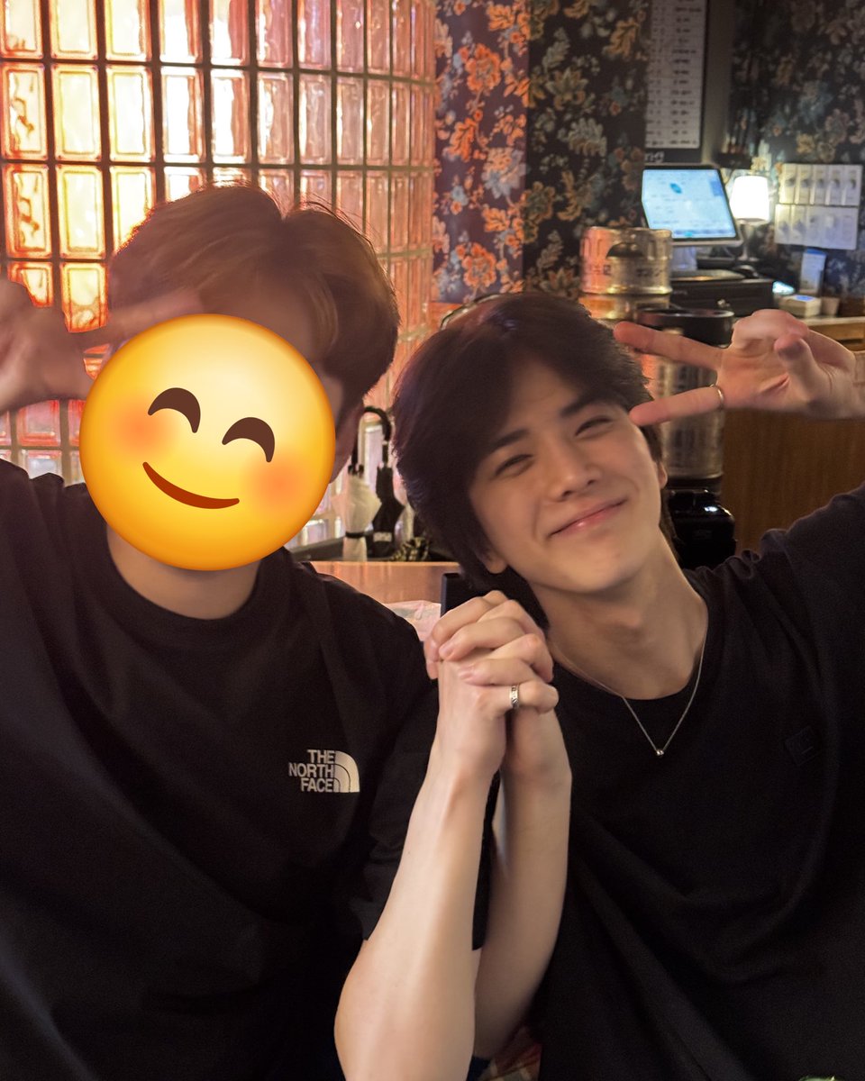 freecode45's tweet image. 친구라도될걸그랬어
