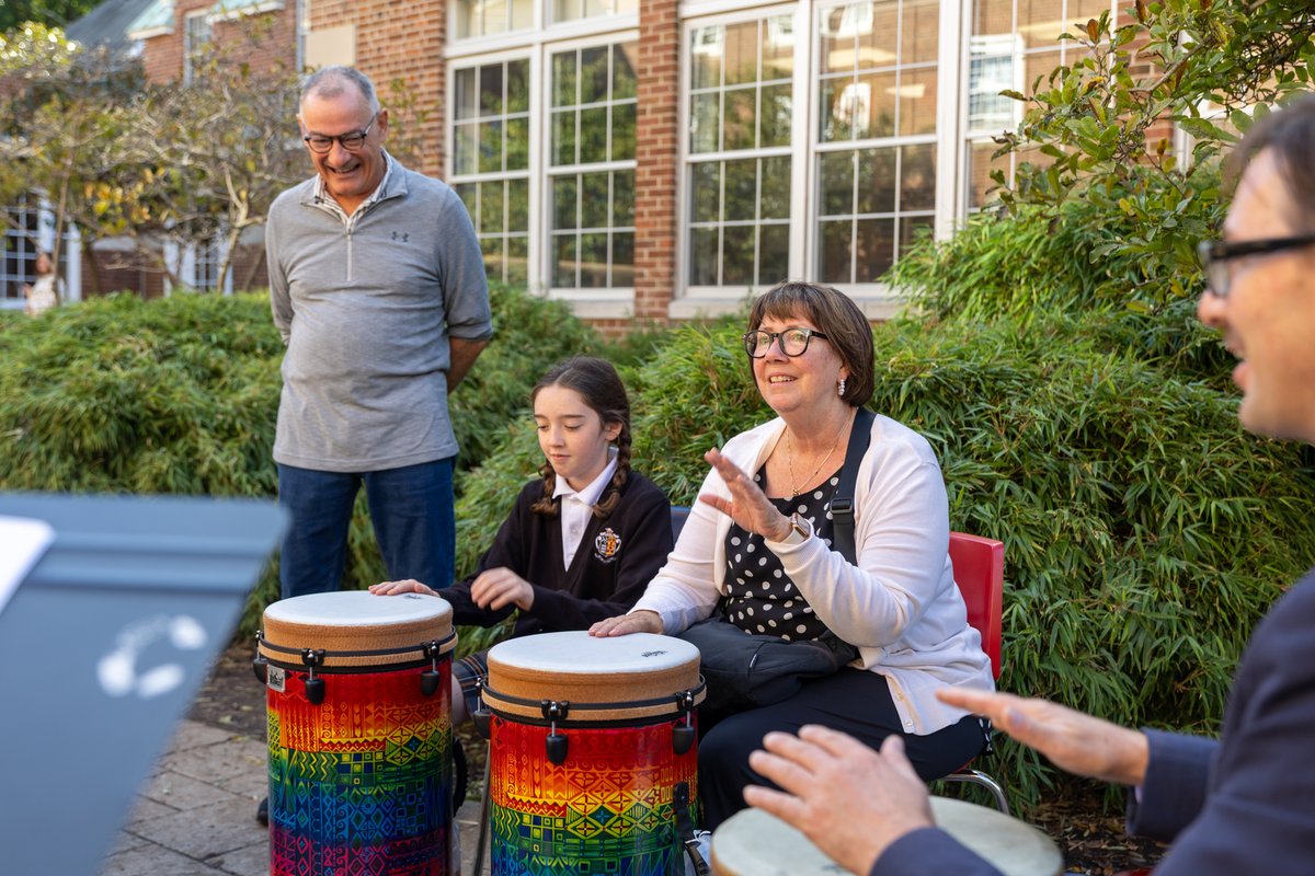 Yesterday, our campus was filled with love and laughter as more than 150 guests joined us for Grandparents Day. Lower School students welcomed their loved ones with breakfast in the Great Hall, followed by an afternoon of activities and proudly showing them around campus.
