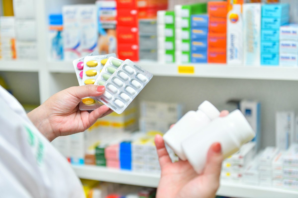 🔍 Confusion between similar drug names is a common source of error and harm in clinical practice – but how can we predict which drug names cause confusion?

This study by <a href="/bruce_lambert/">Bruce Lambert</a> and colleagues shows that lab-based psycholinguistic tests of drug name confusion correlate