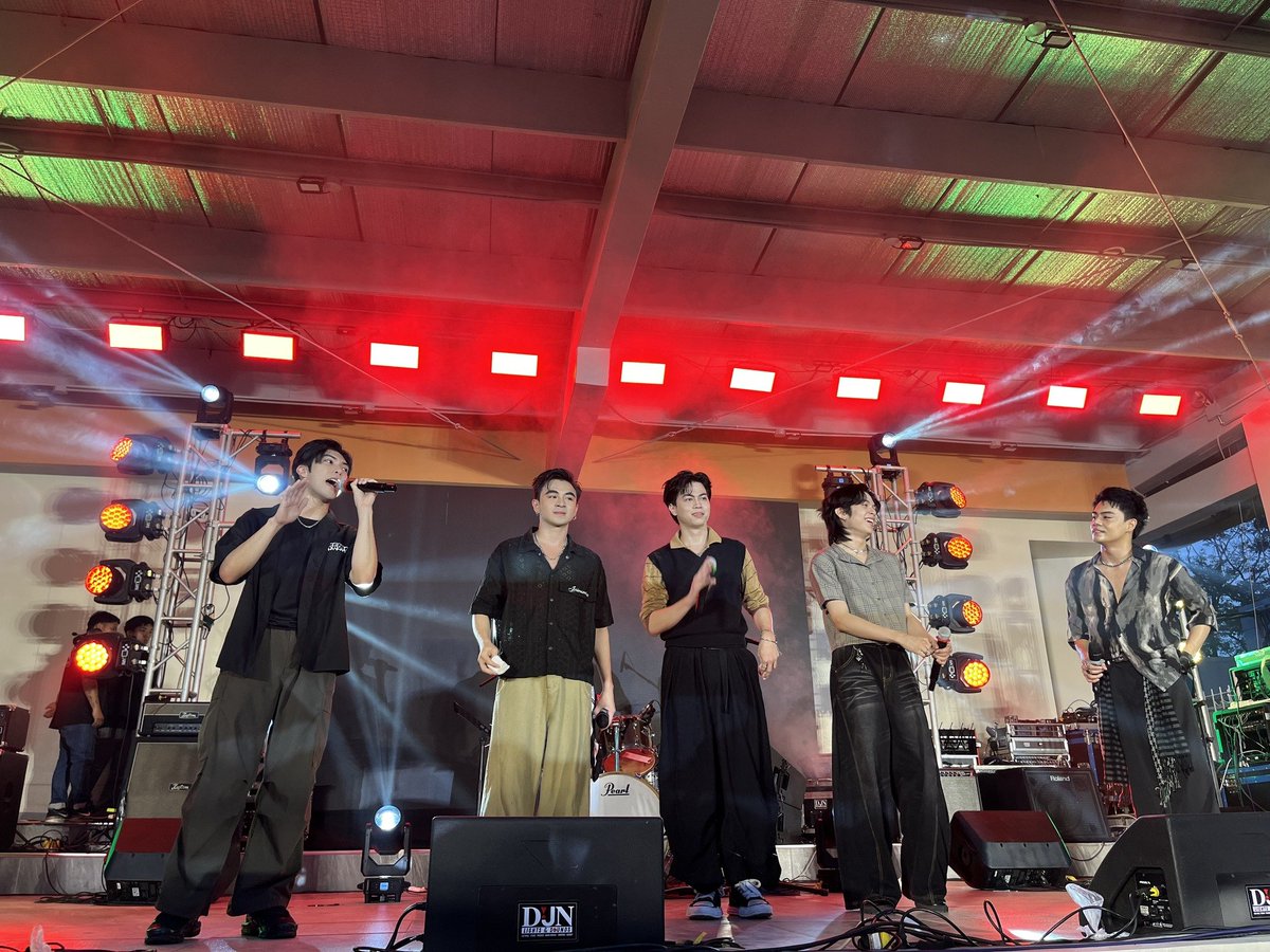 wriveph's tweet image. ➤ #WRIVE: Tama talagang pumunta kami sa inyo, Tamaraws! 💚 

Thank you FEU Roosevelt Marikina and Idol Studio PH for having us at Sinag Tamaraw 2025! 🔰✨

Stream on Spotify:
bit.ly/3HhcO3S

#StarMusicPH #StarMagic #ABSCBN 
#CampusTour #FEU #FarEasternUniversity