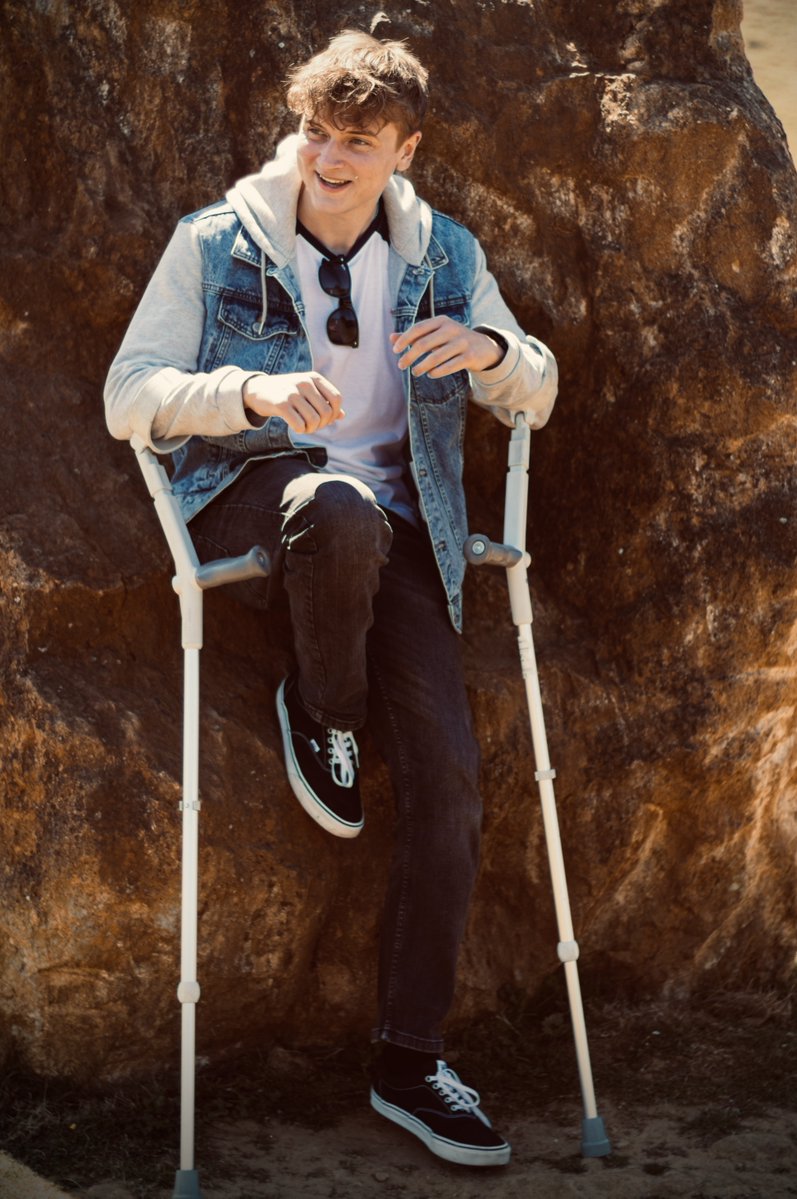 BCRT's tweet image. Lewis was diagnosed with adamantinoma in his shinbone at just 8 years old.

For #BoneCancerAwarenessWeek, he shares his powerful story to raise life-changing awareness of the signs &amp;amp; symptoms 🎗️

Visit: ow.ly/4wEJ50X5J4N 

#CouldItBeBoneCancer #Awareness #UntilTheresACure