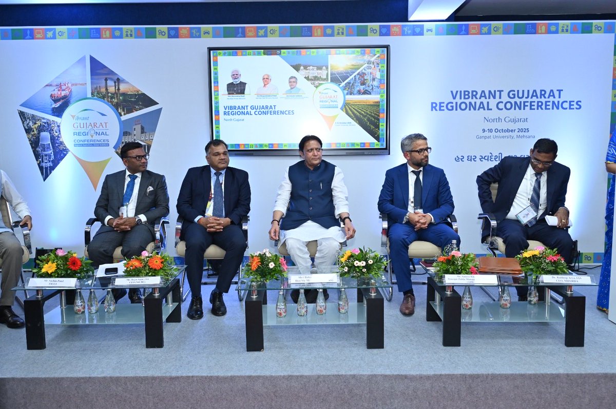 Khatiwada_S's tweet image. I was pleased to speak at a session on industrial clusters as drivers of economic growth at Vibrant Gujarat Regional Conferences.
Also on stage were Minister of Industry Mr. Rajput, CEO @GIDBGandhinagar, CEO @nicdc01 and MD GIDC.
#VGRCMehsana #VGRC2025