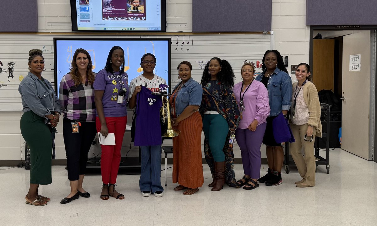 Congratulations to Ian Cuantianquiz and Aleia Hobson! They are Wildcat Students of the Quarter. They stand out for their character, resilience and leadership. We are so proud of you!
<a href="/HumbleISD_HHS/">Humble High School</a> 
<a href="/CourtneyPLeads/">Courtney Peterson</a>