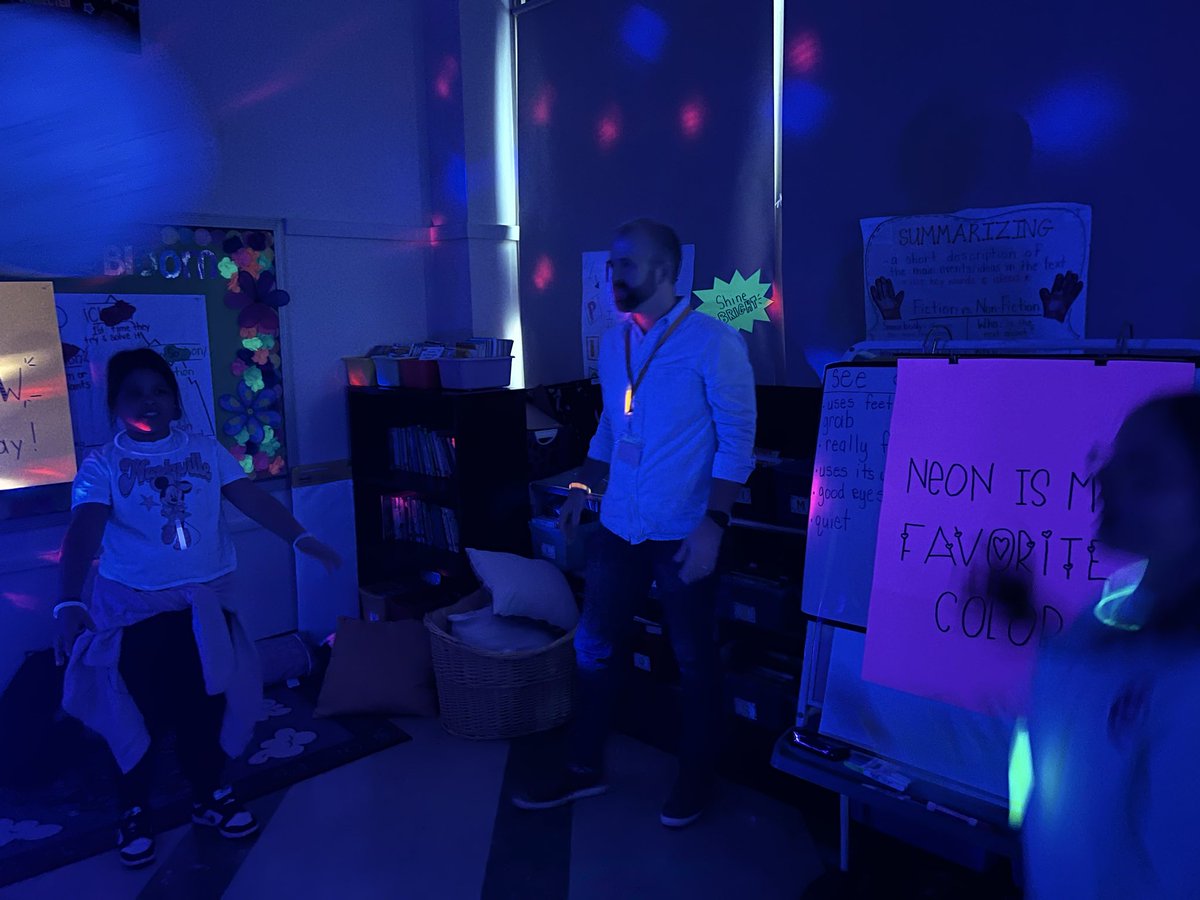 jchuy15's tweet image. Shoutout to Mrs. Feldman for bringing Glow Day to her students! 💡 ✨ Students had a blast applying their math skills in this fun, engaging, and glowing experience! Learning truly shines when it’s hands-on and exciting! 🔢 💛 #MathFun #GlowDay #EngageLearners #MissionPossible